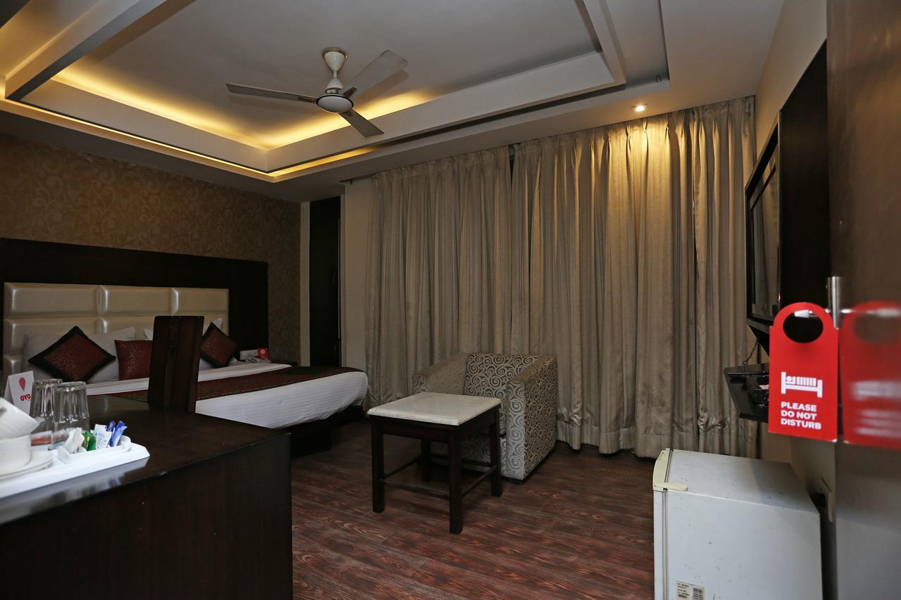 Capital O 443 Hotel Lohias New Delhi Exterior photo
